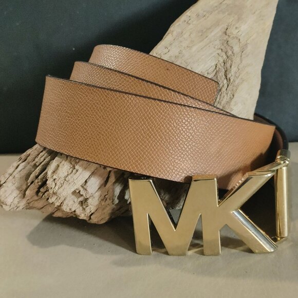 Women's Reversible Gold MK Logo Belt Michael Kors Size 42 - Picture 2 of 13